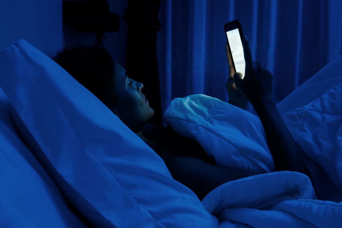 Phone and Screen Addiction: How Late-Night Scrolling Triggers Anxiety and Insomnia